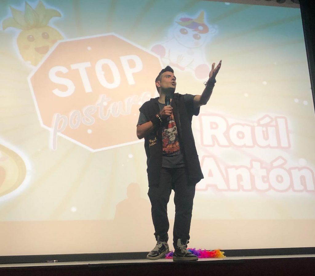 Evento benéfico del monologuista Raúl Antón, a favor de AFASW y la terapia génica para el Síndrome de Wolfram
